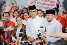 Dengan 1 Anggota Satu...