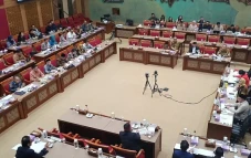 Legislator Golkar Singgung...