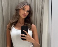 Model Seksi Lux Mackay...