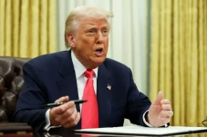 Trump Sahkan UU Stablecoin,...