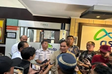 Macet Parah di Ketapang,...