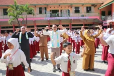 Surabaya Deklarasikan...
