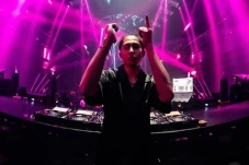 DJ Panda Dihujani Cancel...