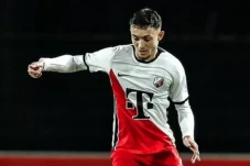Ivar Jenner Cedera Bersama...