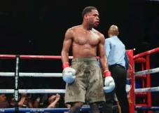 Devin Haney Tolak Tantangan...