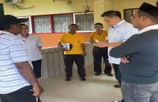 Kunjungi SMAN 1 Ambon,...