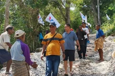 Gotong Royong di Kampung...