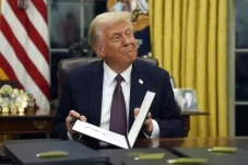 Trump Beri Sinyal Tak...