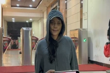 Erika Carlina Maafkan...
