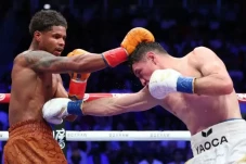 Shakur Stevenson Juara...