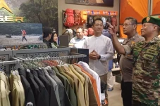 Tak Hanya Sediakan Perlengkapan...