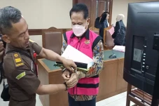 Mantan Ketua PN Surabaya...