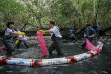 Aksi Bersih-bersih Sungai,...