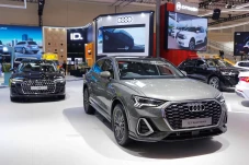 Jajaran Mobil Premium...