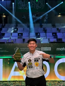 Albert Januarta Juara...