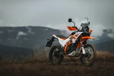 KTM Kembali Beroperasi,...