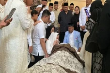 Tangis Wardatul Asriah...