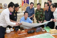 Terungkap, Hun Sen Ambil...