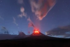 Gunung Berapi Rusia...