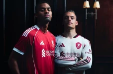 Penampakan Jersey Anyar...