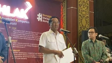 Penjelasan Menkum soal...