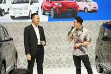 DFSK & Seres Gandeng...