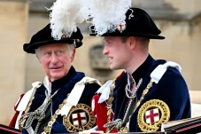 Raja Charles III Delegasikan...