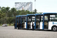 Daftar Lengkap Komisaris...