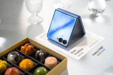 Samsung Galaxy Z Flip7...