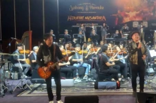 Padi Reborn Rombak Lagu...