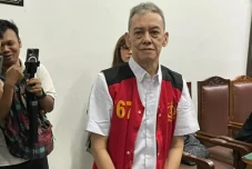 Dituntut 6 Tahun Penjara,...