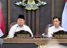 Prabowo: Kita Hadapi...