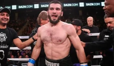 Artur Beterbiev Lupakan...