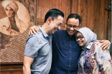 Anies Baswedan Unggah...