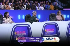 Dari Panggung Dangdut...