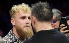 Oleksandr Usyk vs Jake...