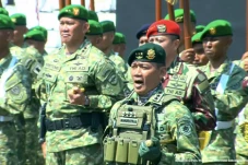 Pangkostrad Dipuji Jadi...