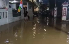 Banjir Kiriman Rendam...