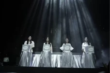 Tampil di Acara Eversense,...