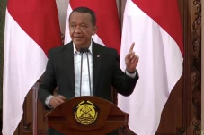 Trump Minta Akses Penuh...