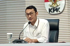 KPK Sita Sejumlah Dokumen...
