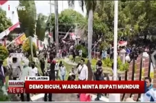 Demo Tuntut Bupati Pati...