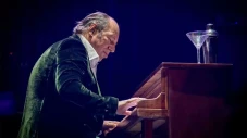 Siapa Hans Zimmer? Musisi...