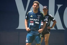 Sandy Walsh Resmi Tinggalkan...