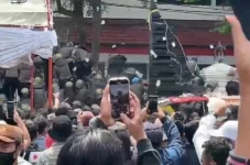 Kapolri Dalami Pembakaran...