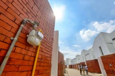 Distribusi Gas Tersendat...