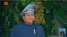 Upacara Penurunan Sang...