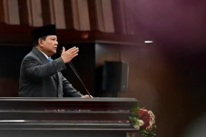 10 Kementerian/Lembaga...