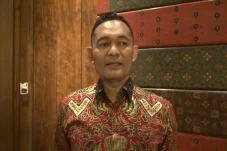 Boni Hargens: Alumni...