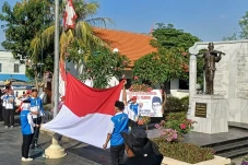 Keluarga Minta Pemerintah...